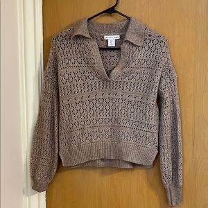 Elegant V-Neck Sweater in Brown